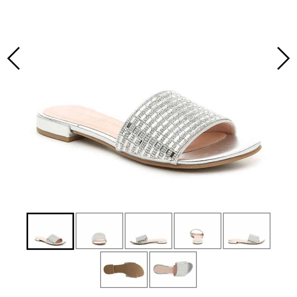 CHINESE LAUNDRY PHILIPPA FLAT SANDAL